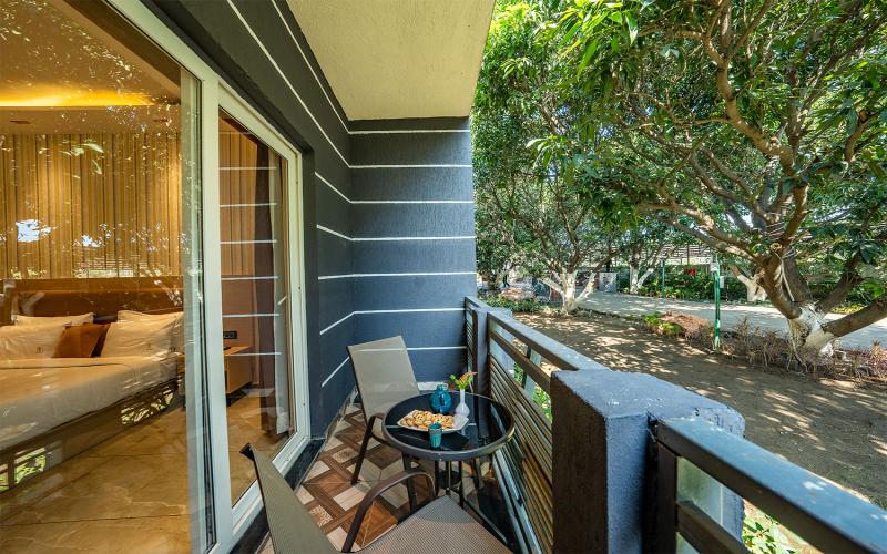 Leafylush Plunge Pool Cottage